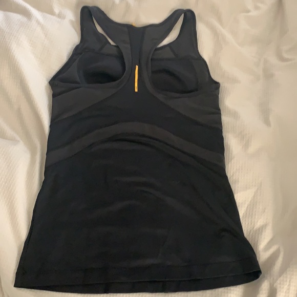 Lole tank - Picture 3 of 7